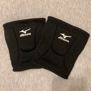 Mizuno Volleyball Large Knee Pads NWOT